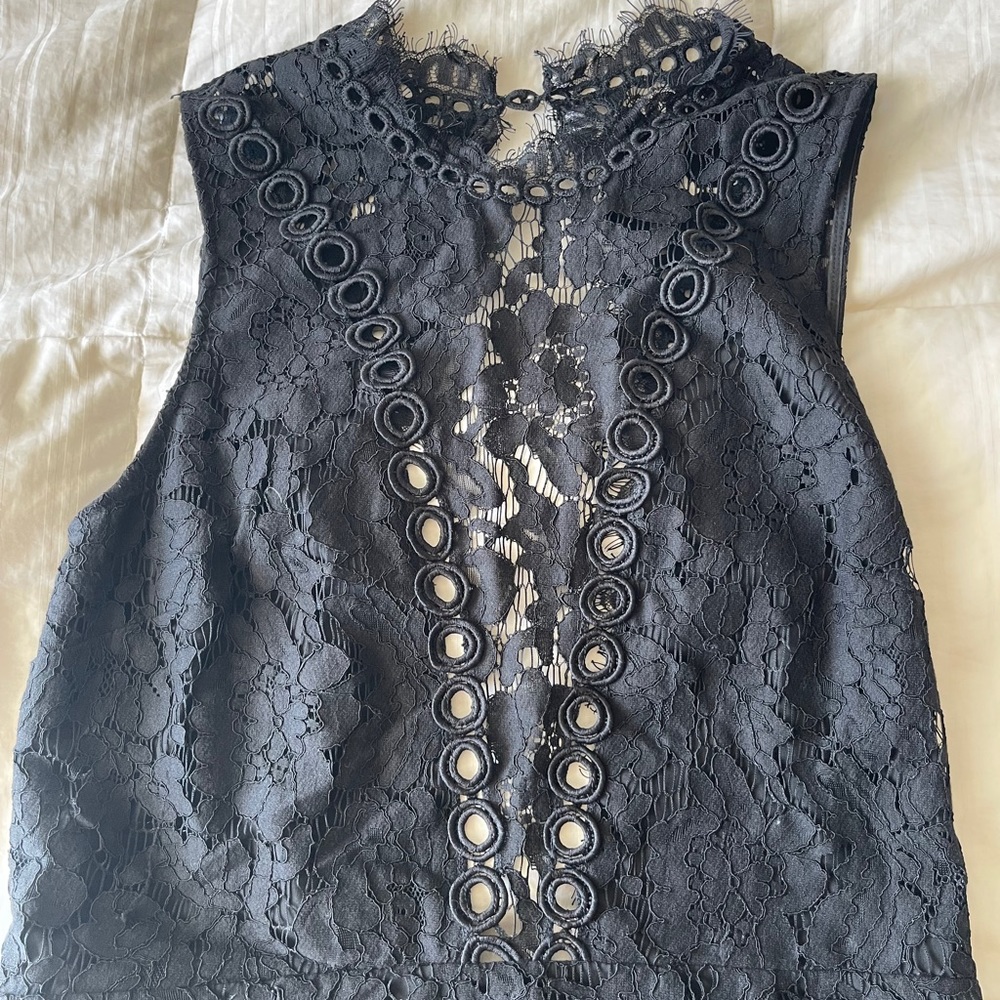 Lace bodycon dress - Picture 4 of 6
